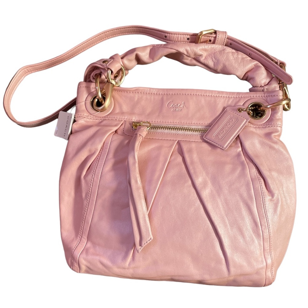 Coach NWT Pink Pearl leather cnv hippie